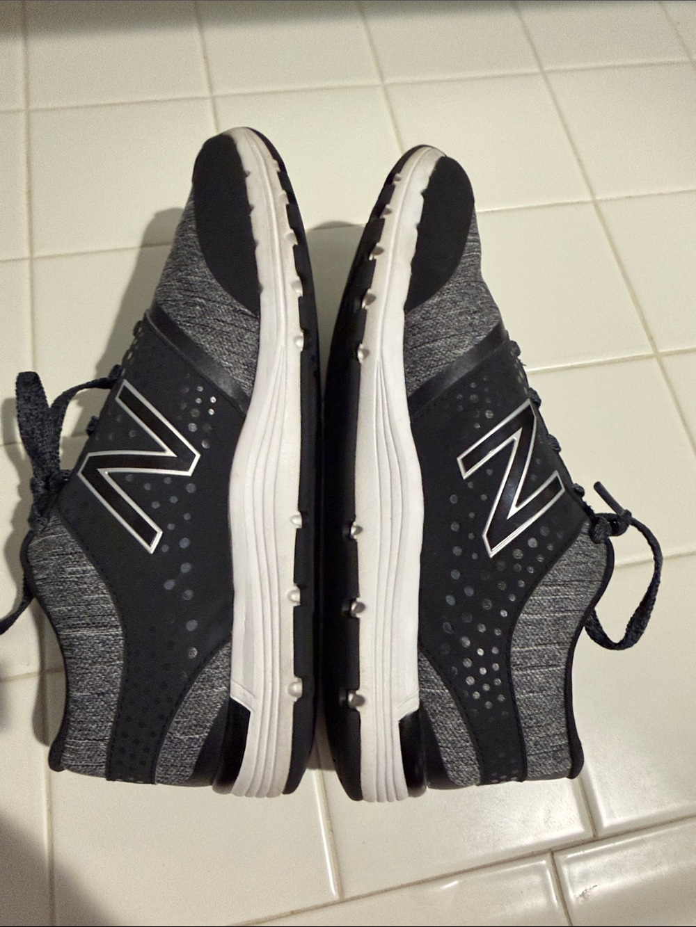 New Balance Black & Gray Women’s Sneakers - Picture 5 of 8